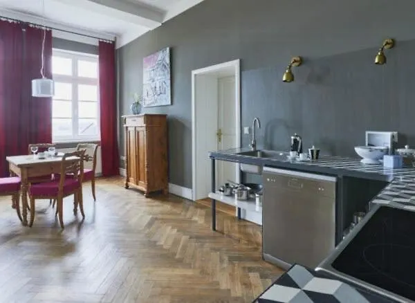 Stylish With Garden View *